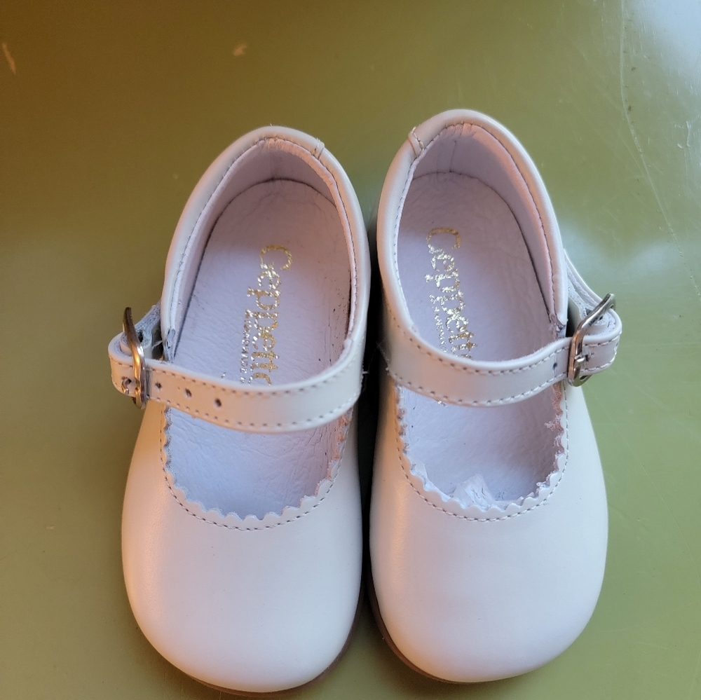 Geppetto's Mary Jane shoes. Size 5